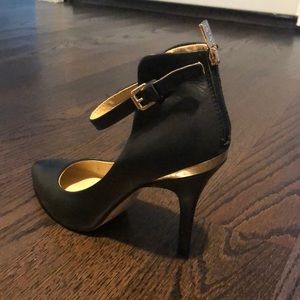 Women’s black heels